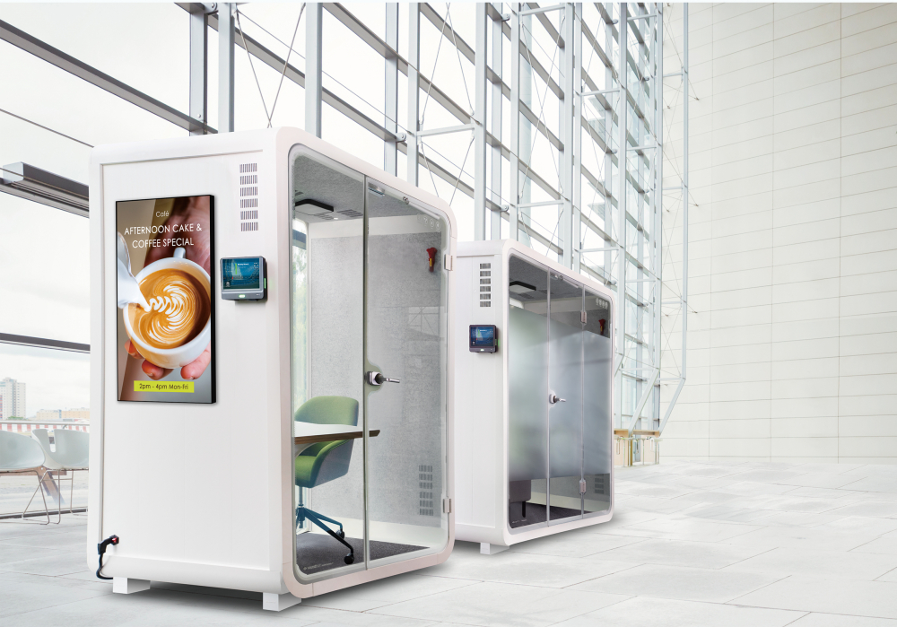 beats365子公司达擎之智慧行动办公舱，采用PDLC智能调光玻璃设计，透过通电与断电的电流切换，呈现透明与雾面效果，具节能降耗特性并兼顾隐私，确保信息安全